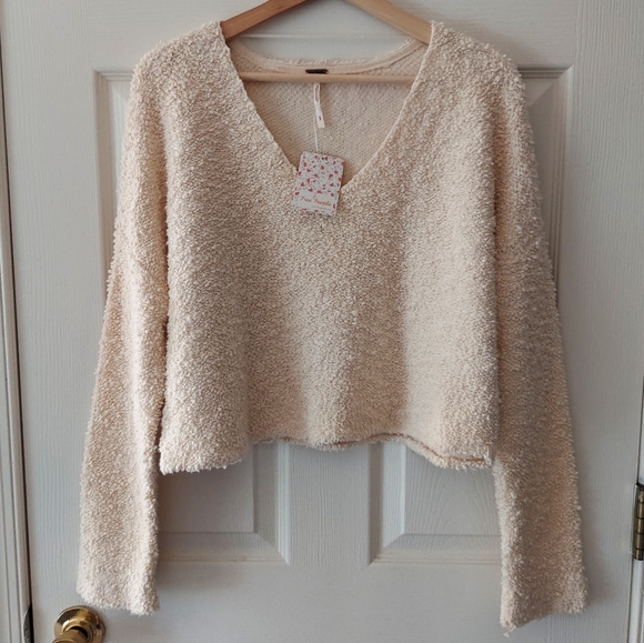 Free People Sweaters - NWT Free People Oversized Cream Cropped Popcorn Pullover Sweater Size Small